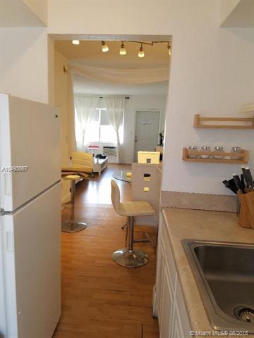 636 Meridian Ave - Photo 1