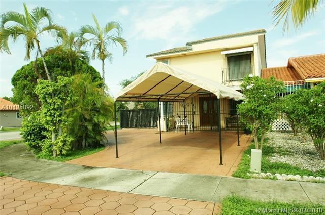 640 114th Ct - Photo 1