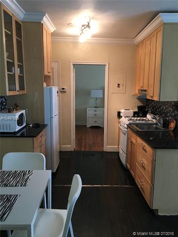 1555 Pennsylvania Ave - Photo 1