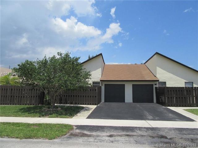 2825 2nd St - Photo 1