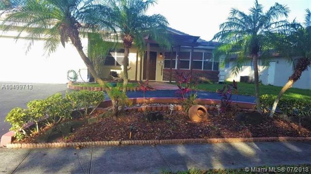 1725 49th Ave - Photo 1