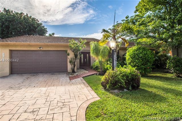 8915 134th Ct - Photo 1