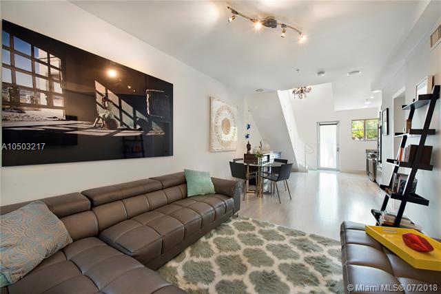 1025 Michigan Ave - Photo 1