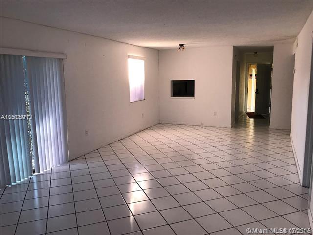 301 177th St - Photo 1