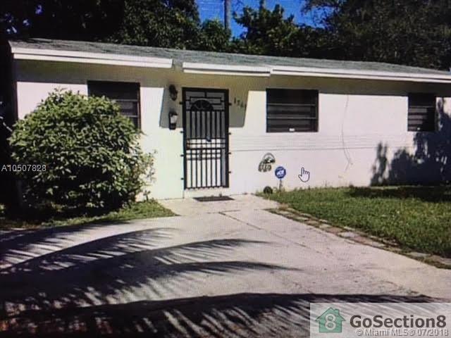1565 153rd Ter - Photo 1