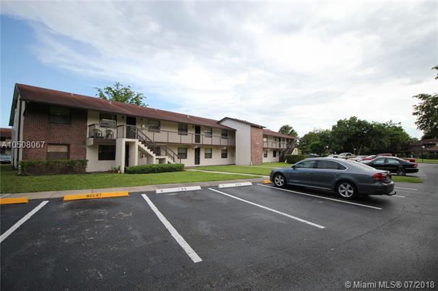 6040 Shakerwood Cir - Photo 1
