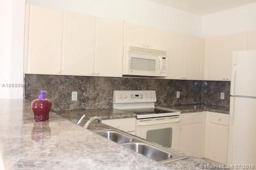 15528 39th St - Photo 1