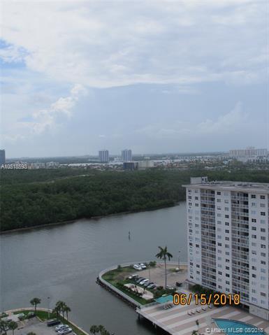 500 Bayview Dr - Photo 1