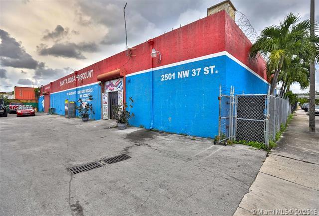 2501 37 St - Photo 1
