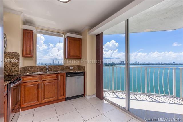 7601 Treasure Dr - Photo 1