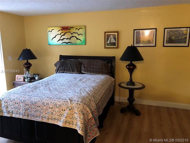 5033 7th St - Photo 1