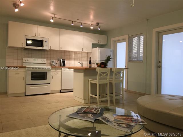 1231 Pennsylvania Ave - Photo 1