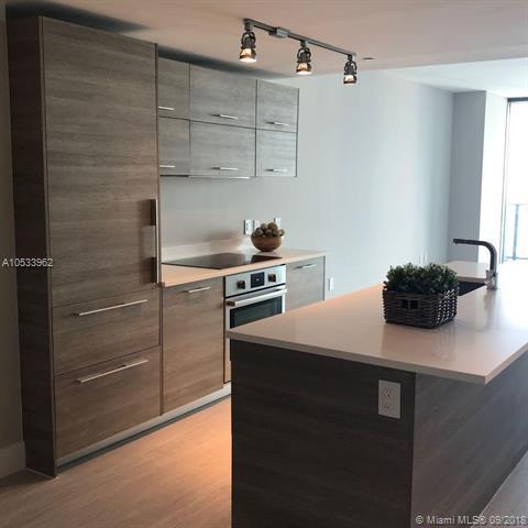 650 32nd St - Photo 1