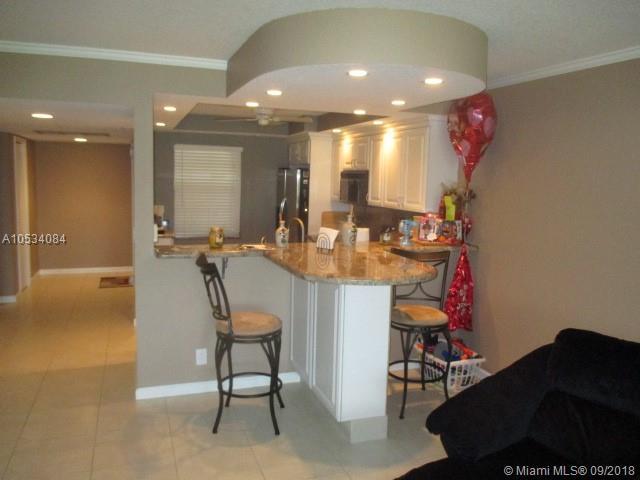 3800 Oaks Clubhouse Dr - Photo 1