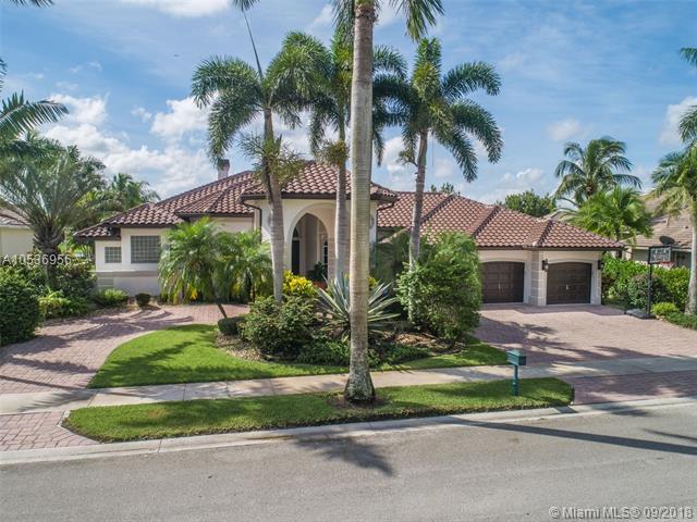 2521 Poinciana Dr - Photo 1