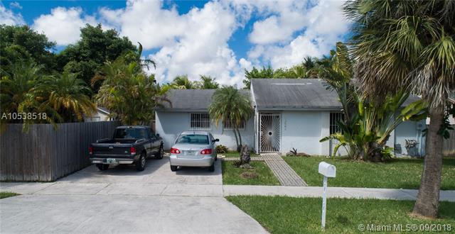 12481 203rd St - Photo 1