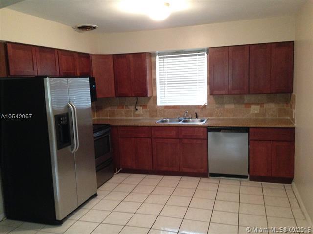 1727 Washington St - Photo 1