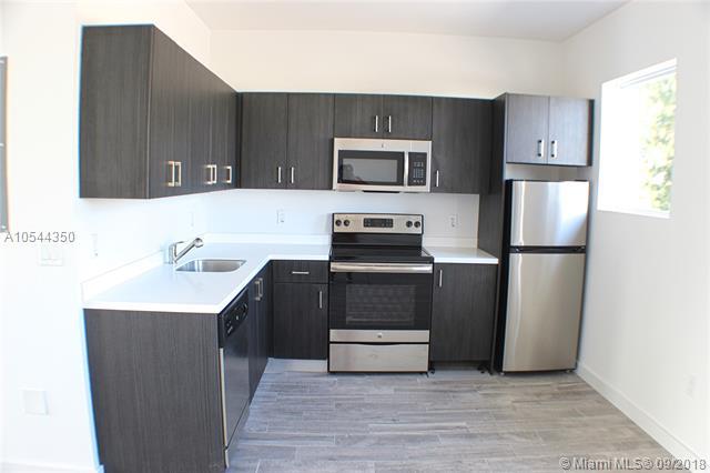 321 Shore Dr - Photo 1