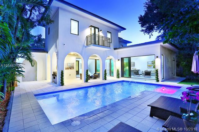 427 Amalfi Ave - Photo 1
