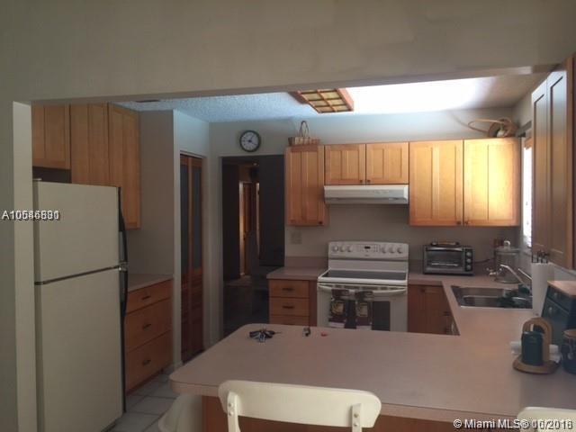 11291 55th St - Photo 1