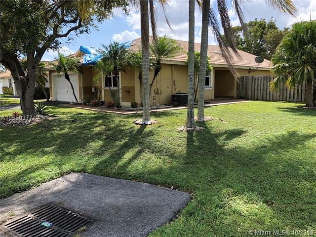 5901 Newcastle Ln - Photo 1