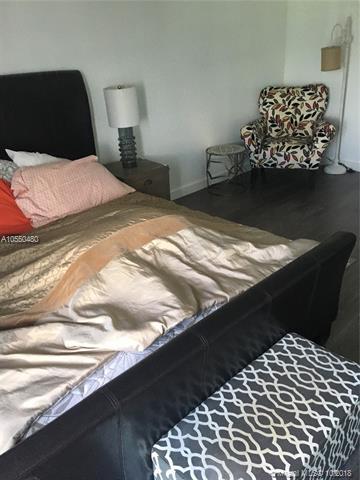 100 Bayview - Photo 1