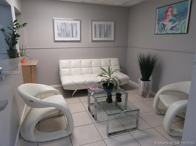 721 21st Ct - Photo 1