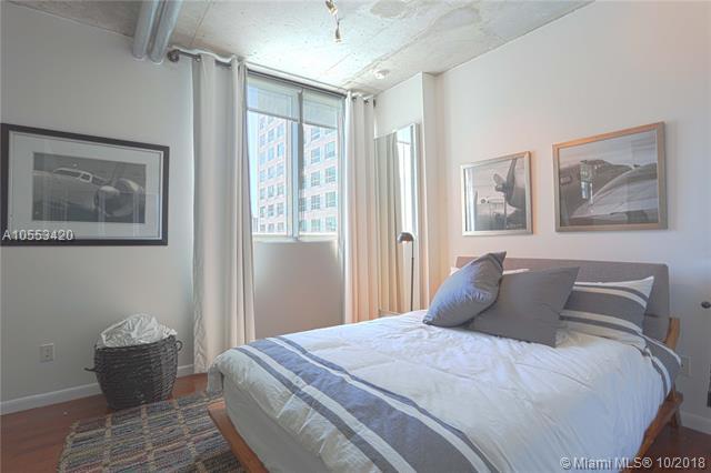 690 1st Ct - Photo 1