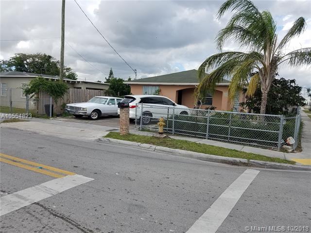 556 13th St - Photo 1