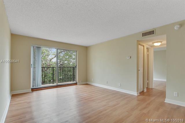 7616 5th St - Photo 1