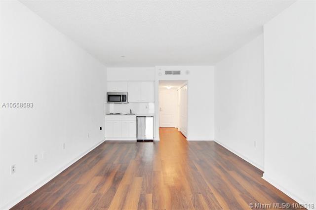 1756 Bayshore Dr - Photo 1