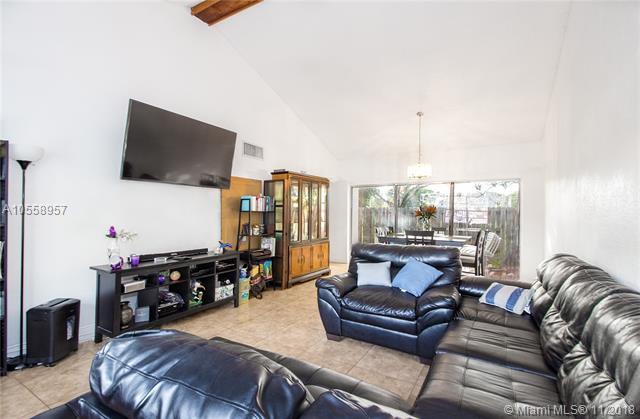 7571 Sunrise Blvd - Photo 1