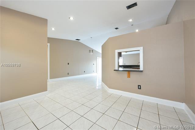 19545 122nd Ct - Photo 1