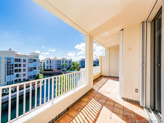 713 Crandon Blvd - Photo 1