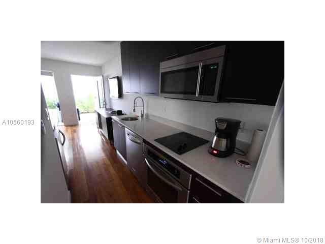 1550 Pennsylvania Ave - Photo 1