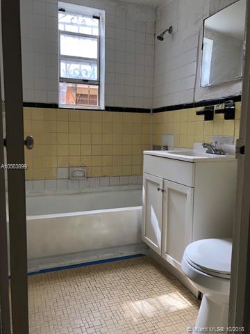 825 70th St - Photo 1