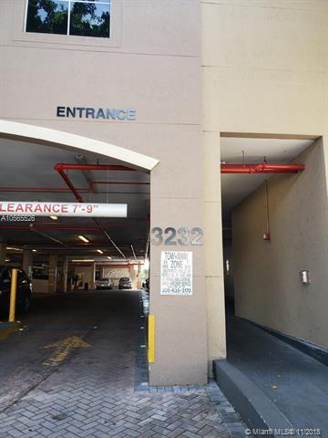 3232 22 St - Photo 1