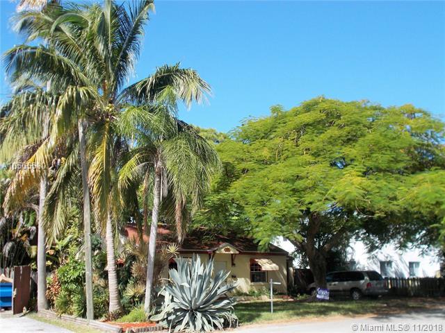 705 14th Ave - Photo 1