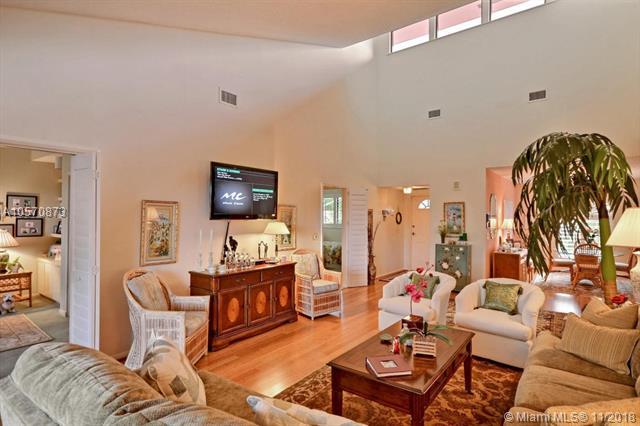 2504 Seagrass Dr - Photo 1