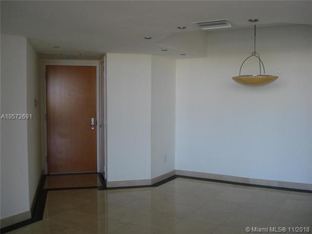 21205 Yacht Club Dr - Photo 1