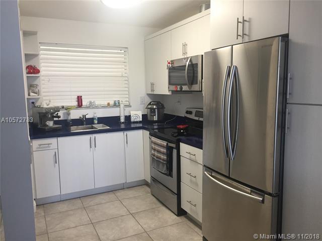 453 2nd St - Photo 1