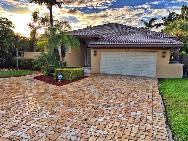 513 Riverside Dr - Photo 1