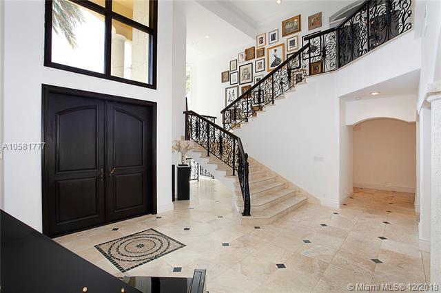 325 Greenwood Dr - Photo 1