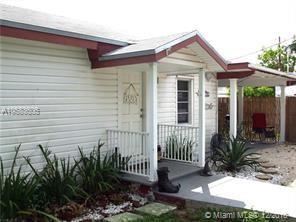 SE 14th Ct 810 - Photo 1