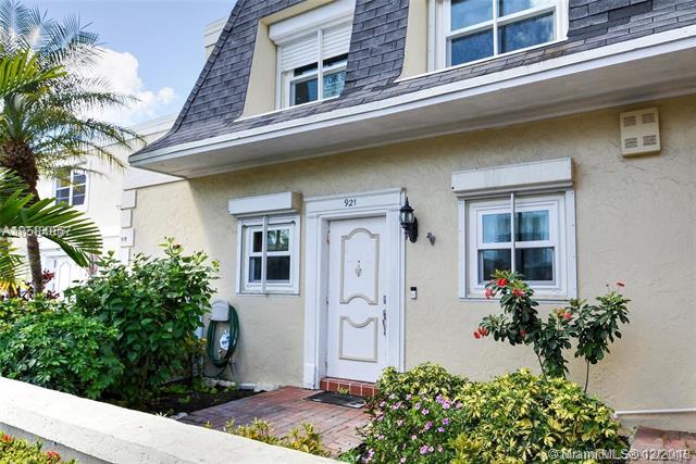 921 24th Ave - Photo 1