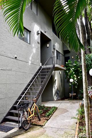 1000 N River Dr - Photo 1