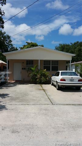 709 7th Ave - Photo 1