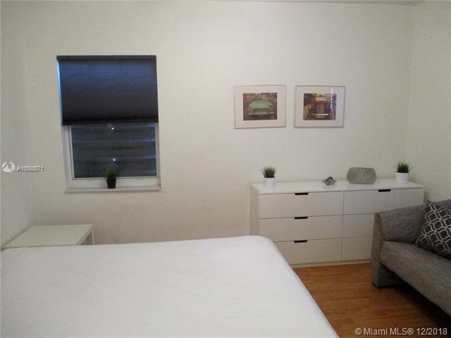 235 46th St - Photo 1