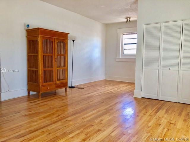 1319 Meridian Ave - Photo 1