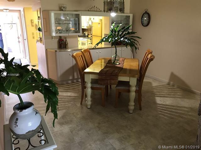 830 Hollybrook Dr - Photo 1
